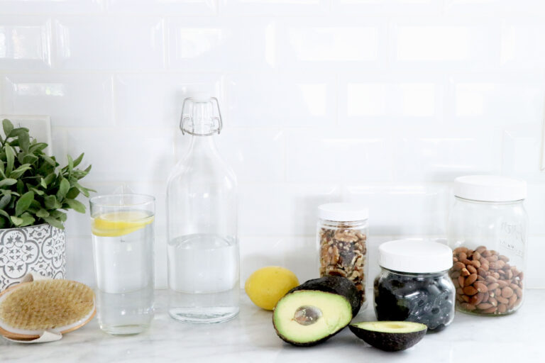 5 NATURAL REMEDIES FOR DRY SKIN