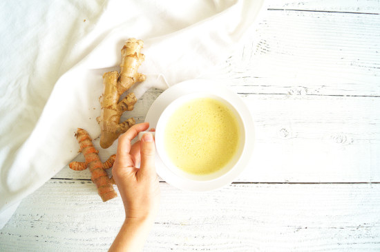 Golden Milk: Healthy Homemade Turmeric Beverage