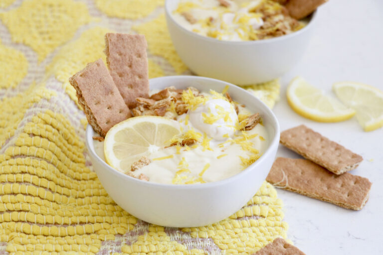 Lemon Meringue Pie Smoothie Bowl