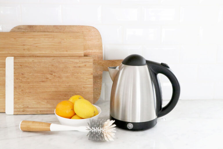 SPRING CLEAN NATURALLY WITH LIMONEIRA LEMONS